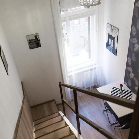 בודפשט Modern Budget Lofts In The City Centre מראה חיצוני תמונה