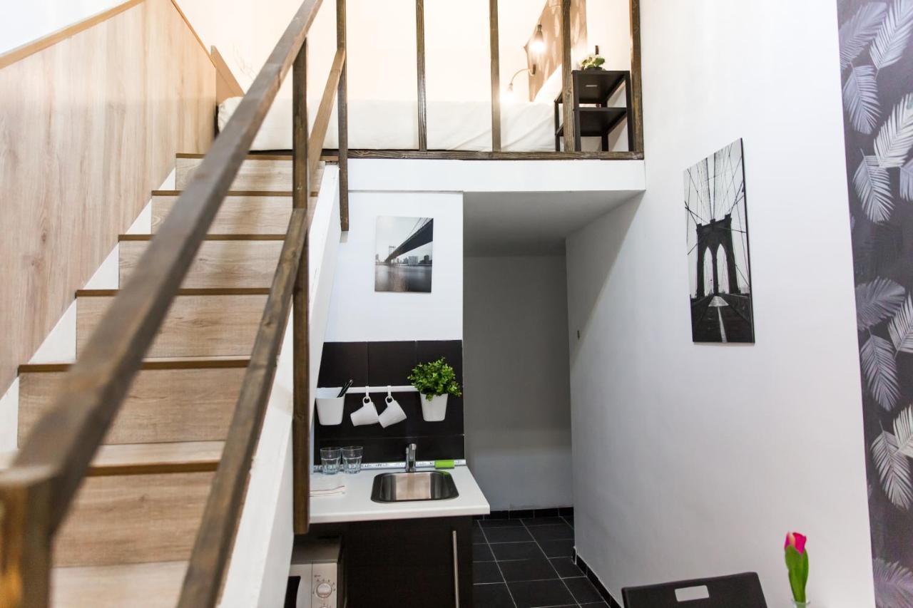 בודפשט Modern Budget Lofts In The City Centre מראה חיצוני תמונה