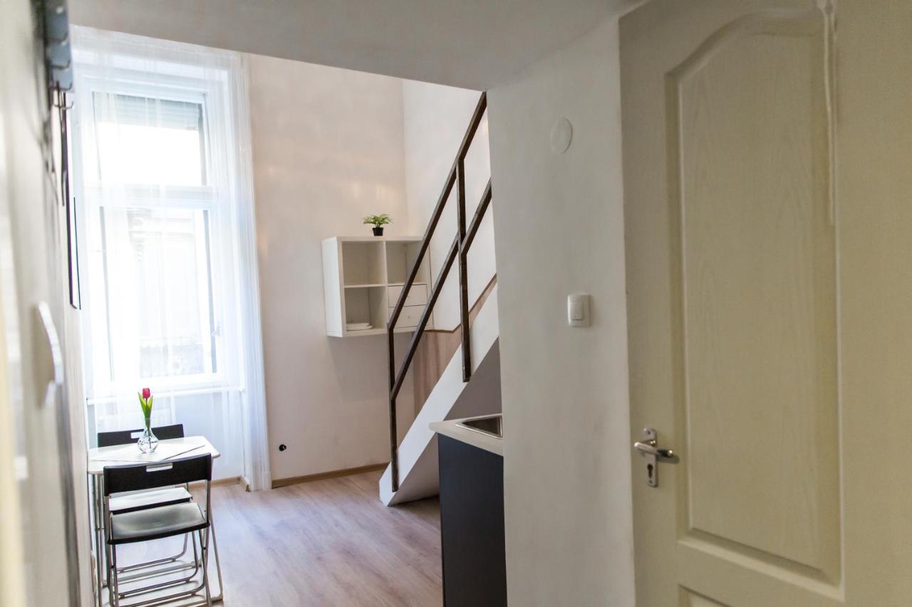 בודפשט Modern Budget Lofts In The City Centre מראה חיצוני תמונה