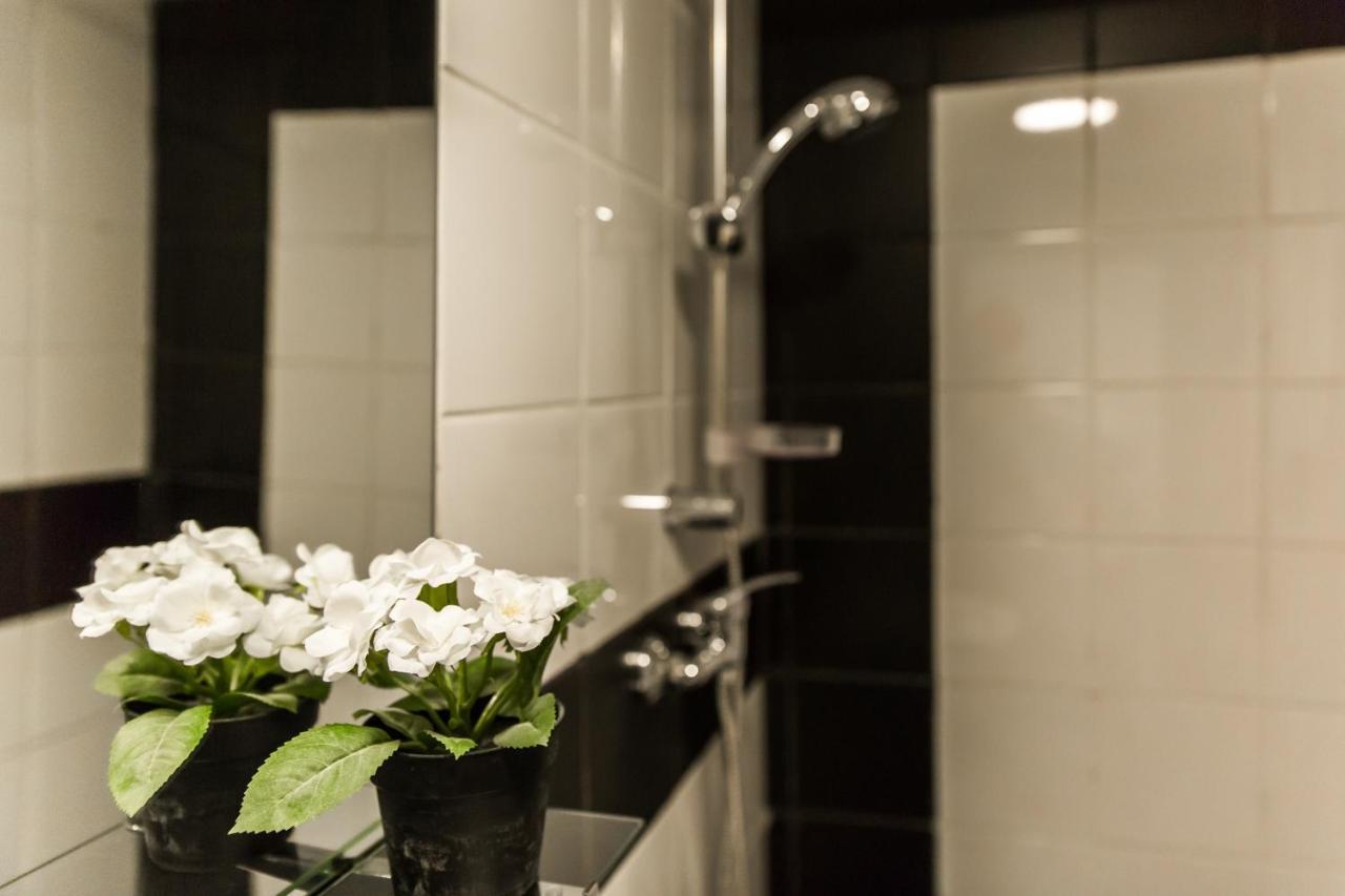 בודפשט Modern Budget Lofts In The City Centre מראה חיצוני תמונה