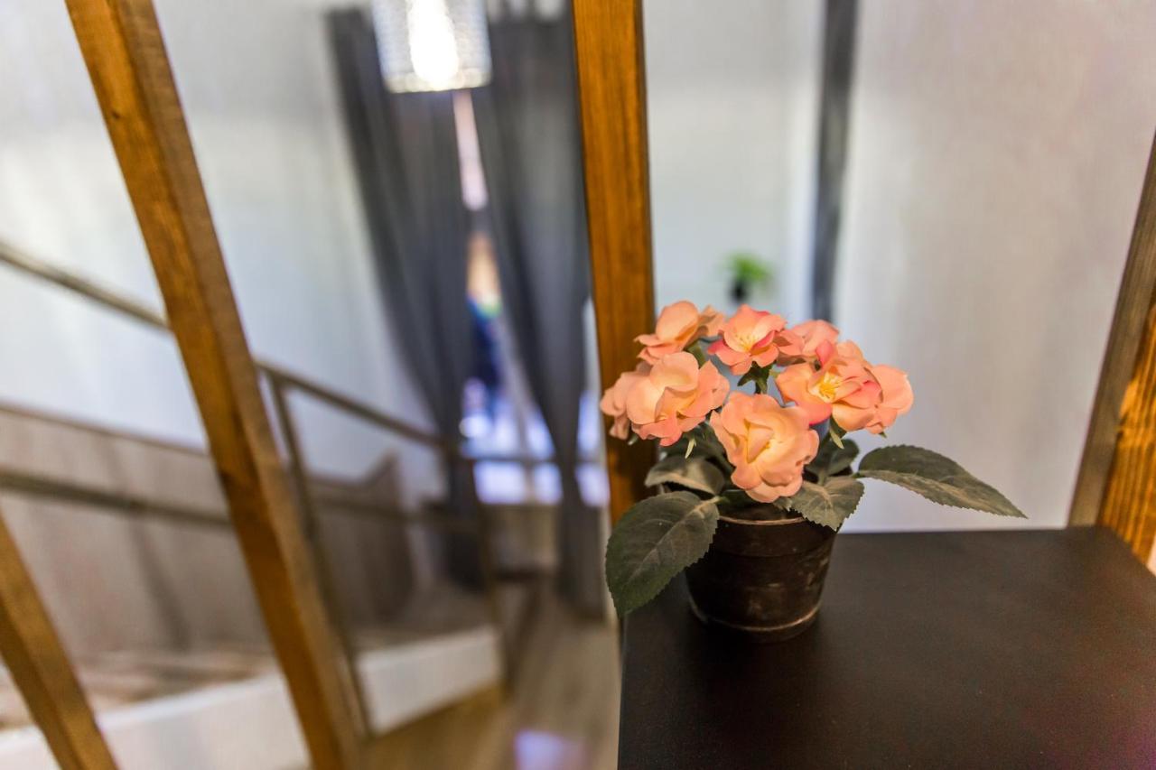 בודפשט Modern Budget Lofts In The City Centre מראה חיצוני תמונה